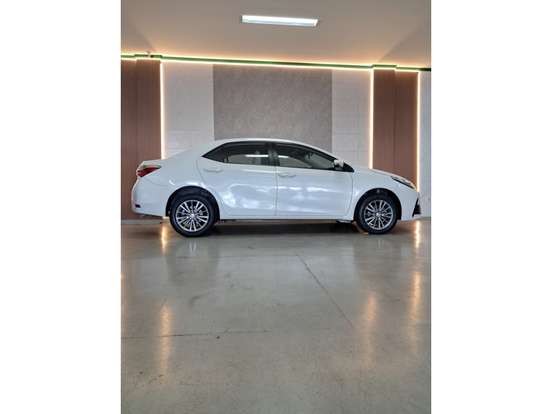 TOYOTA-COROLLA-2019