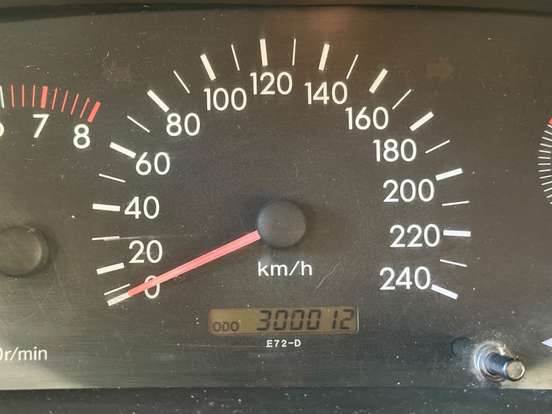 TOYOTA-COROLLA-2003