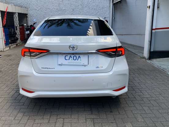 TOYOTA-COROLLA-2025