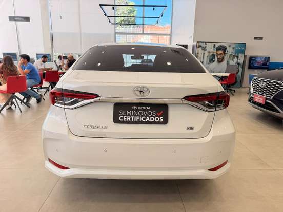 TOYOTA-COROLLA-2025