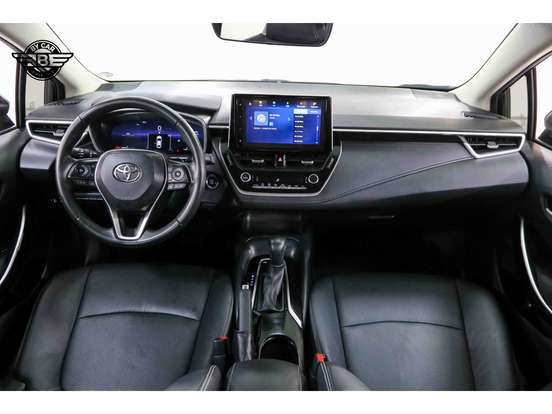 TOYOTA-COROLLA-2024
