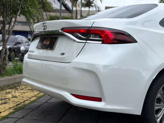TOYOTA-COROLLA-2021