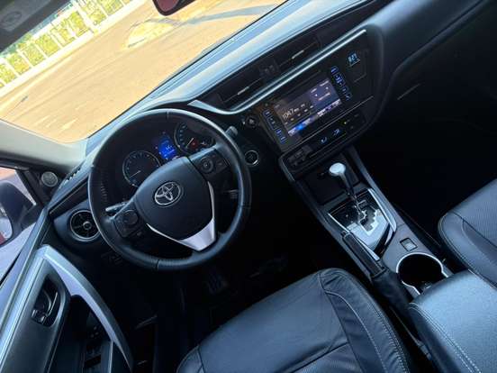TOYOTA-COROLLA-2017