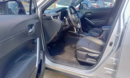 TOYOTA-COROLLA CROSS-2023