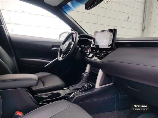 TOYOTA-COROLLA CROSS-2021