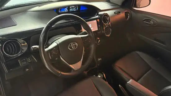TOYOTA-ETIOS-2017