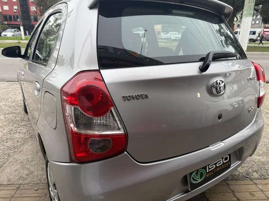 TOYOTA-ETIOS-2016