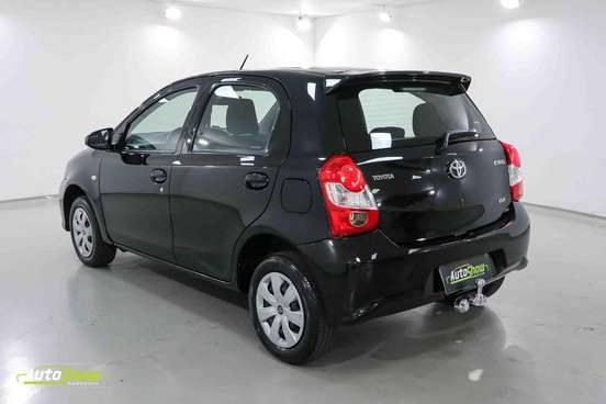 TOYOTA-ETIOS-2017