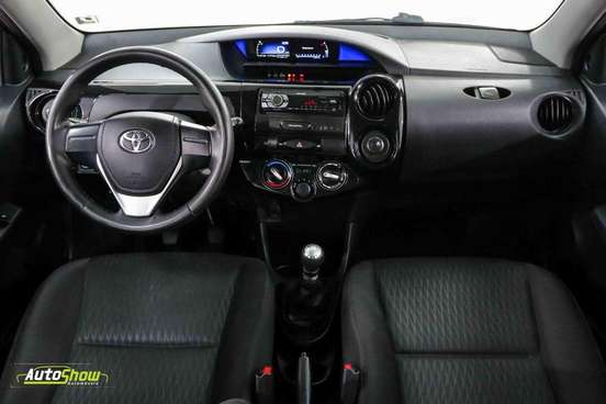 TOYOTA-ETIOS-2017