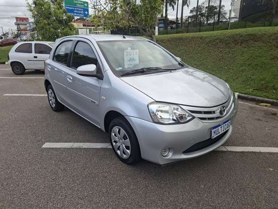 TOYOTA-ETIOS-2014