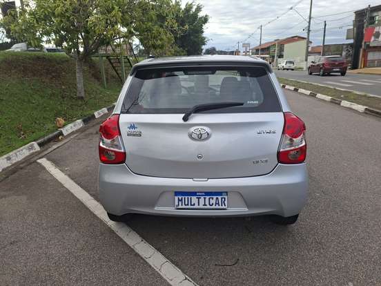 TOYOTA-ETIOS-2014