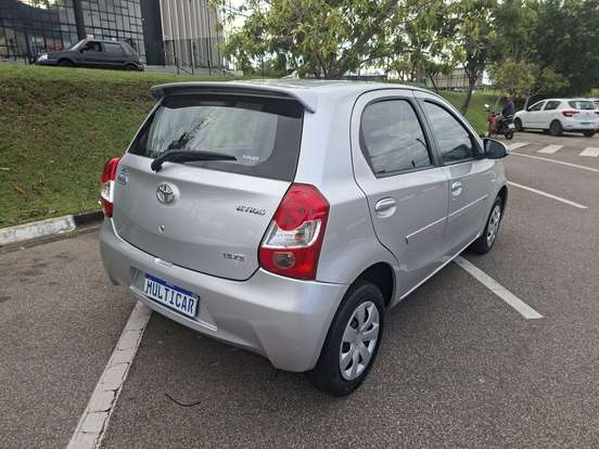 TOYOTA-ETIOS-1.5 XS 16V FLEX 4P MANUAL TOYOTA-ETIOS-2014