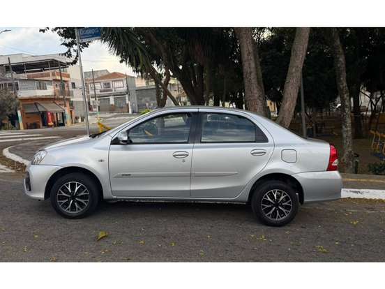 TOYOTA-ETIOS-1.5 XS SEDAN 16V FLEX 4P MANUAL TOYOTA-ETIOS-2017