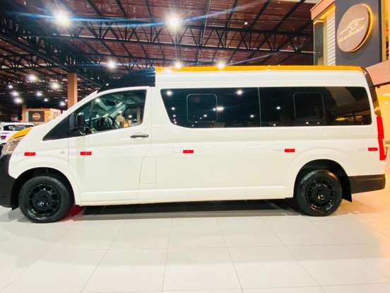 TOYOTA-HIACE-2.8 D-4D TURBO DIESEL MINIBUS 15+1 DX AUTOMÁTICO TOYOTA-HIACE-2024
