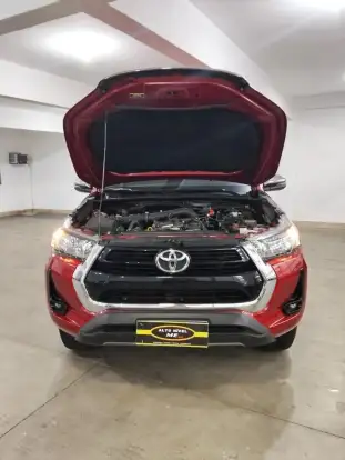 TOYOTA-HILUX-2021