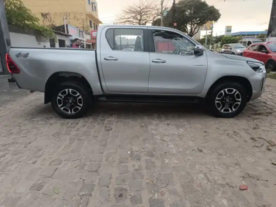 TOYOTA-HILUX-2020