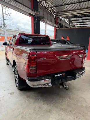 TOYOTA-HILUX-2016