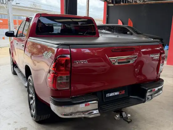 TOYOTA-HILUX-2.8 SRX 4X4 CD 16V DIESEL 4P AUTOMÁTICO TOYOTA-HILUX-2016