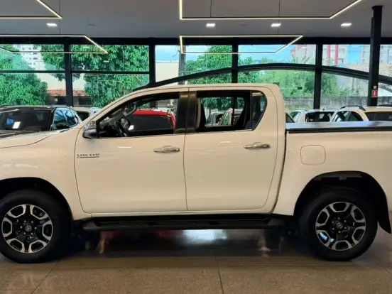 TOYOTA-HILUX-2.8 SRX 4X4 CD 16V DIESEL 4P AUTOMÁTICO TOYOTA-HILUX-2017