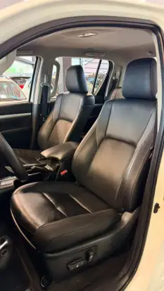 TOYOTA-HILUX-2017