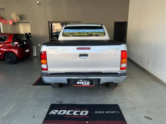 TOYOTA-HILUX-2010