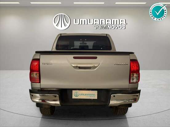 TOYOTA-HILUX-2.8 D-4D TURBO DIESEL CD SR 4X4 AUTOMÁTICO TOYOTA-HILUX-2025