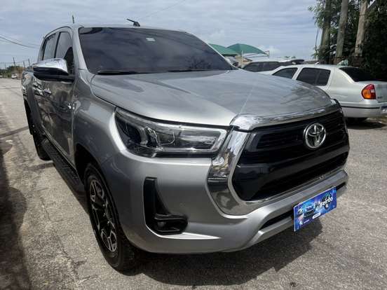 TOYOTA-HILUX-2.8 D-4D TURBO DIESEL CD SRV 4X4 AUTOMÁTICO TOYOTA-HILUX-2021