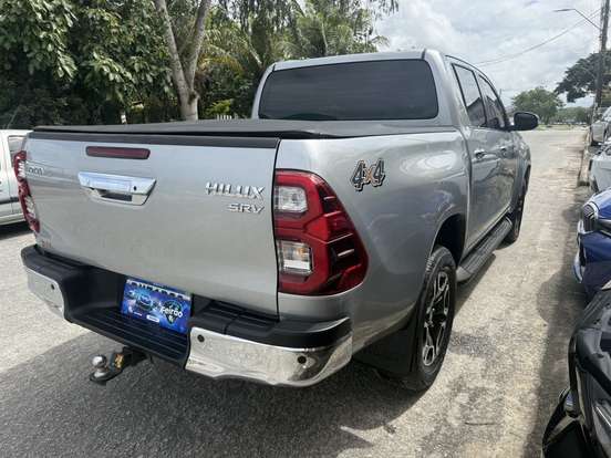 TOYOTA-HILUX-2.8 D-4D TURBO DIESEL CD SRV 4X4 AUTOMÁTICO TOYOTA-HILUX-2021