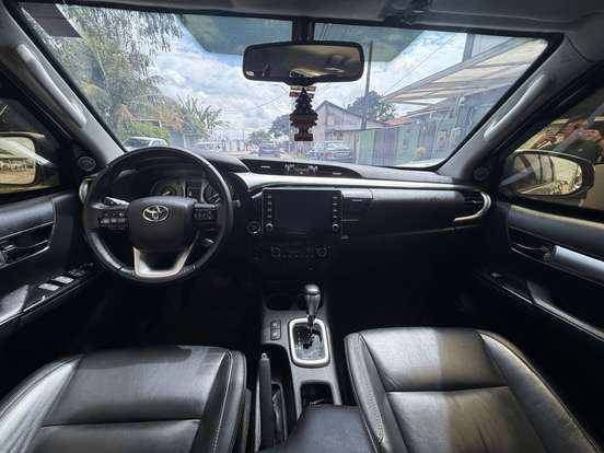 TOYOTA-HILUX-2.8 D-4D TURBO DIESEL CD SRV 4X4 AUTOMÁTICO TOYOTA-HILUX-2021