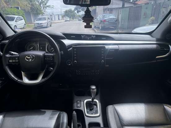 TOYOTA-HILUX-2.8 D-4D TURBO DIESEL CD SRV 4X4 AUTOMÁTICO TOYOTA-HILUX-2021