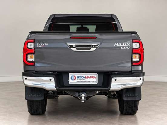 TOYOTA-HILUX-2.8 D-4D TURBO DIESEL CD SRV 4X4 AUTOMÁTICO TOYOTA-HILUX-2025