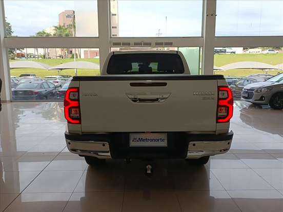 TOYOTA-HILUX-2.8 D-4D TURBO DIESEL CD SRX 4X4 AUTOMÁTICO TOYOTA-HILUX-2021