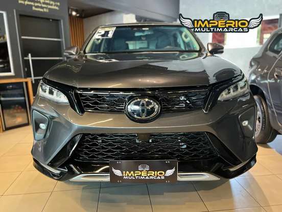 TOYOTA-HILUX-2020