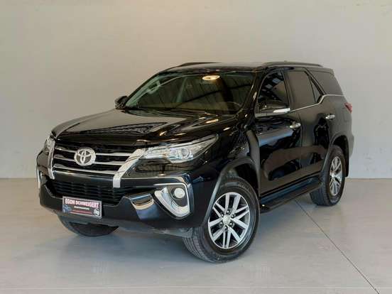 TOYOTA-HILUX-2016