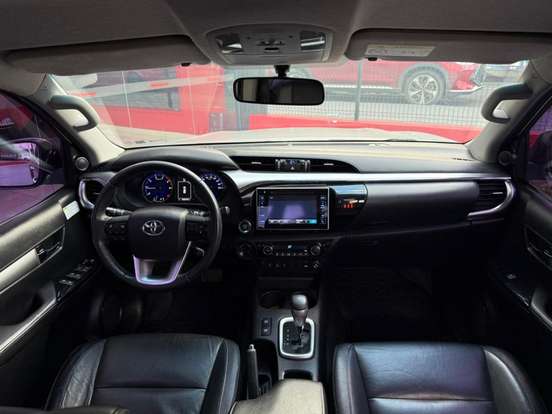TOYOTA-HILUX-2016