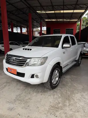 TOYOTA-HILUX-2013