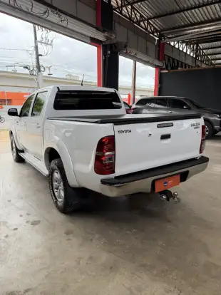 TOYOTA-HILUX-2013