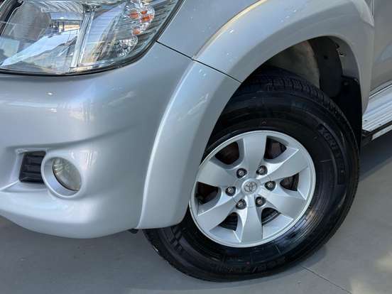 TOYOTA-HILUX-3.0 SRV 4X4 CD 16V TURBO INTERCOOLER DIESEL 4P MANUAL TOYOTA-HILUX-2012
