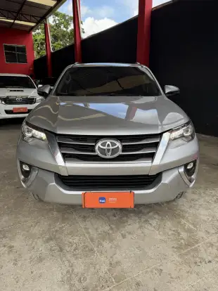 TOYOTA-HILUX SW4-2018