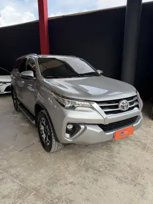 TOYOTA-HILUX SW4-2018