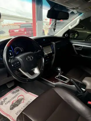 TOYOTA-HILUX SW4-2018