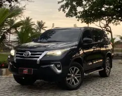 TOYOTA HILUX SW4 2.8 SRX 4X4 7 LUGARES 16V TURBO INTERCOOLER DIESEL 4P AUTOMÁTICO TOYOTA HILUX SW4 2.8 SRX 4X4 7 LUGARES 16V TURBO INTERCOOLER DIESEL 4P AUTOMÁTICO