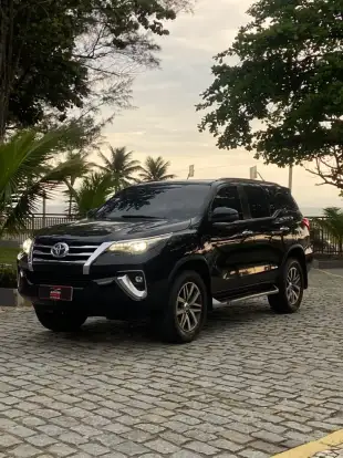 TOYOTA-HILUX SW4-2019