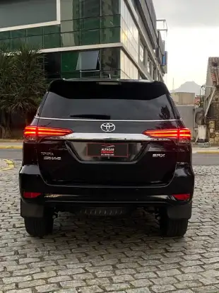 TOYOTA-HILUX SW4-2019