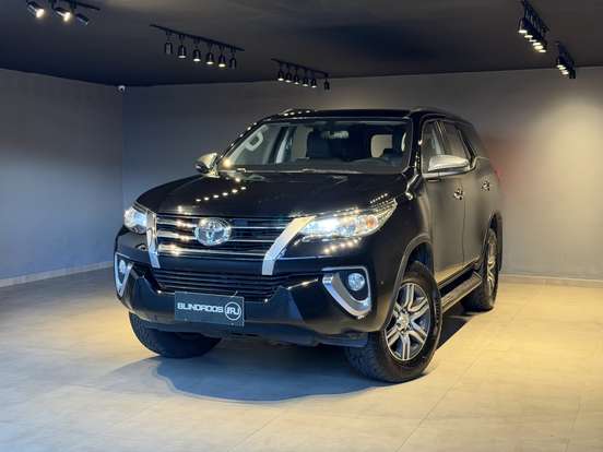 TOYOTA-HILUX SW4-2.7 SRV 7 LUGARES 4X2 16V FLEX 4P AUTOMÁTICO TOYOTA-HILUX SW4-2019