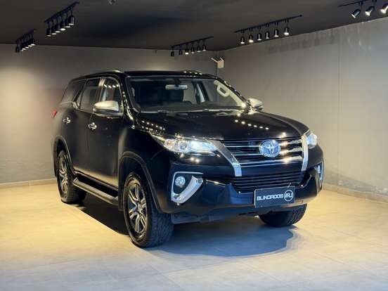 TOYOTA-HILUX SW4-2.7 SRV 7 LUGARES 4X2 16V FLEX 4P AUTOMÁTICO TOYOTA-HILUX SW4-2019