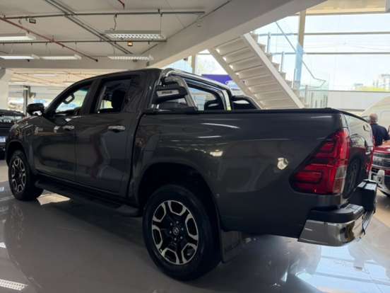 TOYOTA-HILUX SW4-2.7 VVT-i FLEX SRV 7L 4X2 AUTOMÁTICO TOYOTA-HILUX SW4-2021