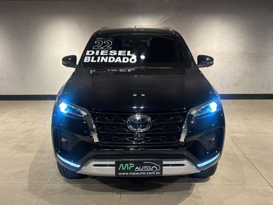 TOYOTA-HILUX SW4-2022