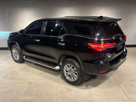 TOYOTA-HILUX SW4-2.8 D-4D TURBO DIESEL SRX 4X4 AUTOMÁTICO TOYOTA-HILUX SW4-2022