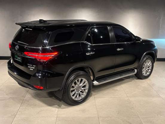 TOYOTA-HILUX SW4-2022